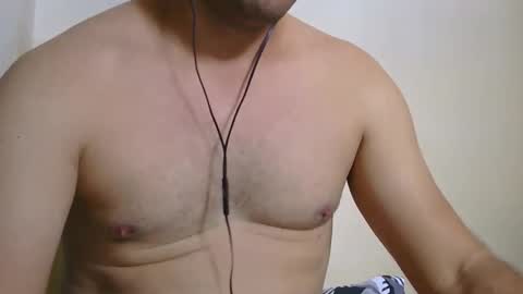 Snapshot of estebman007 chatting on May 18, 2026, 7:31 pm Estebman007 online show from May 18, 2026, 7:31 pm