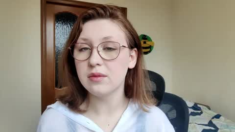 Snapshot of estefananicewarner chatting on July 30, 2026, 9:30 am Ivy online show from July 30, 2026, 9:30 am