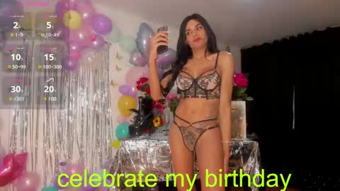 estefania1812 online show from December 20, 2024, 2:41 am
