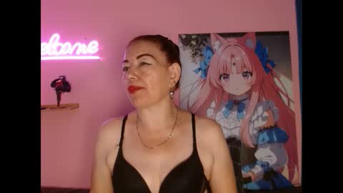 estefania_344 online show from November 13, 2025, 2:27 pm