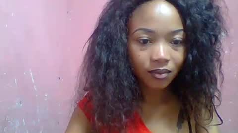 estelah20 online show from October 3, 2025, 5:15 am