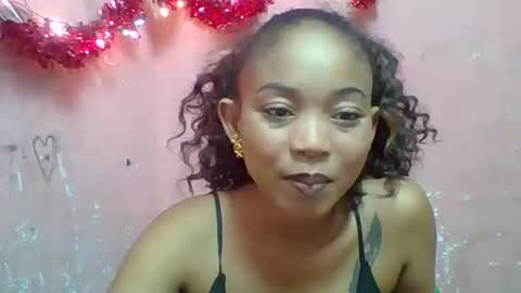 estelah20 online show from December 18, 2025, 7:36 am