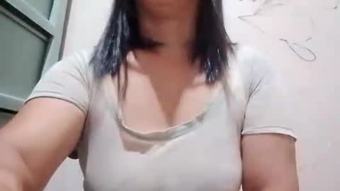 Snapshot of estella_babe chatting on April 16, 2026, 10:12 pm estella_babe online show from April 16, 2026, 10:12 pm