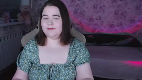 estelle_hicks online show from March 22, 2026, 6:44 pm