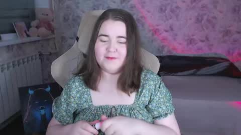 estelle_hicks online show from May 30, 2026, 7:00 pm