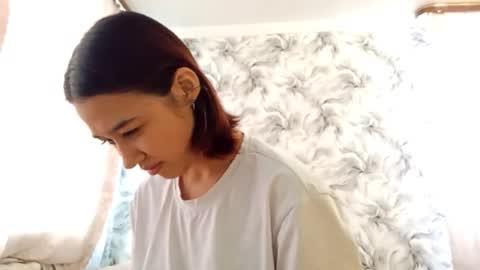 estellekirbo online show from February 9, 2026, 11:03 am