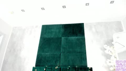 Ester online show from February 8, 2026, 5:11 am