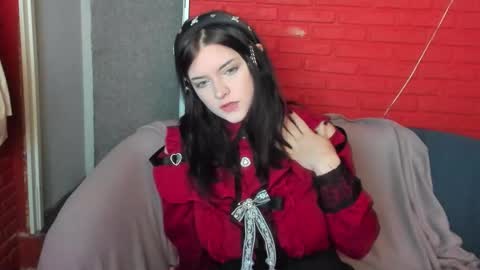 Ester  online show from April 10, 2026, 3:50 pm