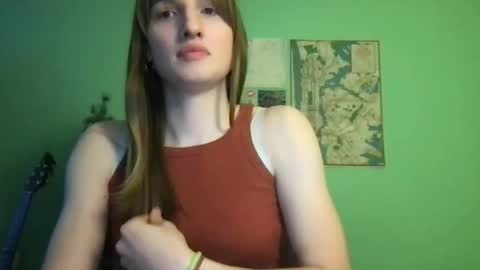 Snapshot of esthergreyplus chatting on January 28, 2025, 9:29 pm Esther Grey online show from January 28, 2025, 9:29 pm