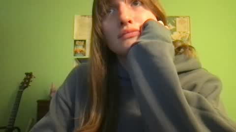 Snapshot of esthergreyplus chatting on February 23, 2025, 10:20 pm Esther Grey online show from February 23, 2025, 10:20 pm