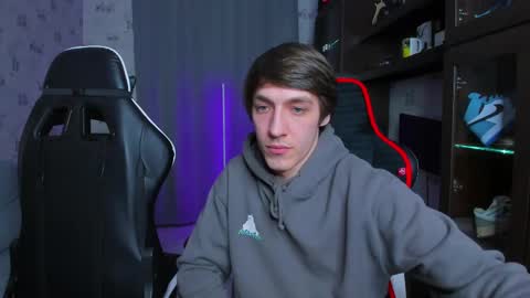 LOUIS online show from March 4, 2025, 3:44 am