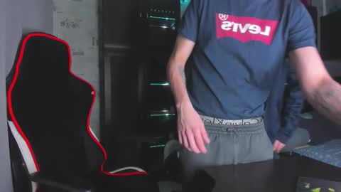 LOUIS online show from November 16, 2025, 1:44 am