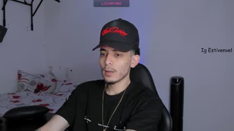 estivenvel online show from October 24, 2025, 2:13 pm