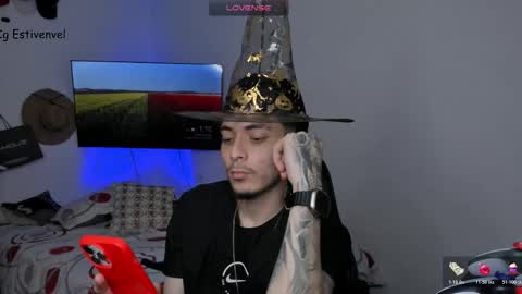 estivenvel online show from October 31, 2025, 6:09 pm