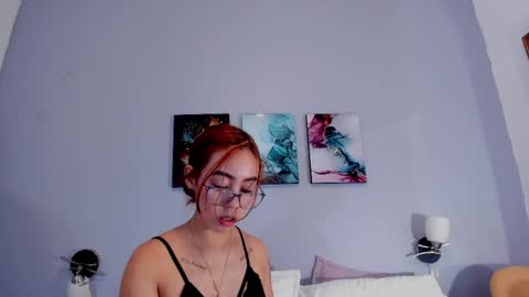 Estrellita online show from June 4, 2026, 12:33 pm