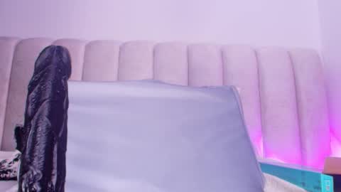 Estrella online show from November 19, 2025, 12:05 pm