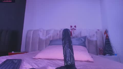 Estrella online show from December 3, 2025, 11:52 am