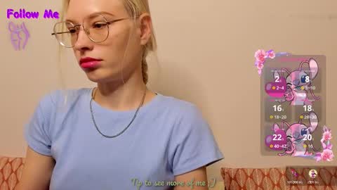 Snapshot of esty_siela chatting on October 24, 2025, 9:06 am lets get to know each other better in pm  online show from October 24, 2025, 9:06 am