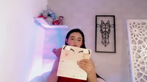 Snapshot of eternal_moonqs chatting on August 4, 2026, 6:43 pm Moon online show from August 4, 2026, 6:43 pm