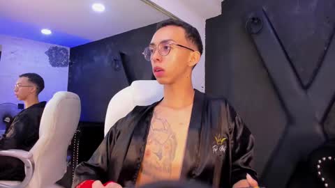 ethaancox online show from February 5, 2025, 5:41 am