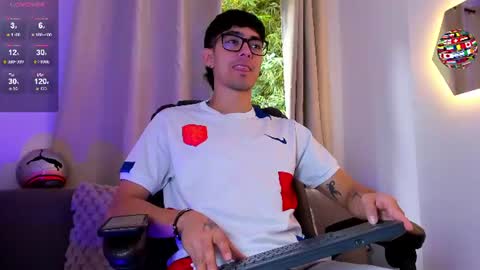etham_wolf1 online show from June 16, 2026, 5:59 pm
