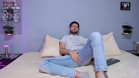 ADAM TAYLOR  ETHAN CAMBAL INDEPENDENT MODELS online show from January 21, 2025, 12:46 am