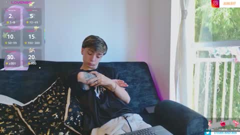 ethan and ava online show from December 3, 2025, 12:58 pm