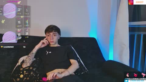 ethan and ava online show from January 19, 2026, 2:26 am