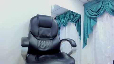 Ethan online show from December 10, 2024, 11:40 pm