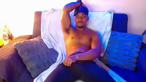 Snapshot of ethan_jons chatting on June 7, 2026, 8:01 pm Ethan online show from June 7, 2026, 8:01 pm