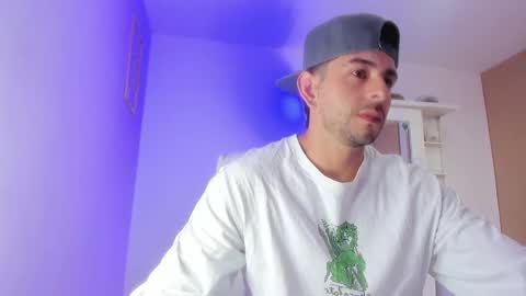 Snapshot of ethan_mullers1 chatting on January 24, 2025, 9:15 pm Ethan Muller online show from January 24, 2025, 9:15 pm