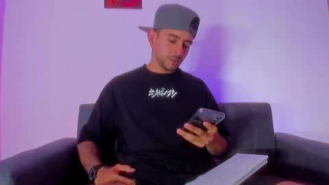 Snapshot of ethan_mullers1 chatting on February 10, 2025, 7:49 pm Ethan Muller online show from February 10, 2025, 7:49 pm