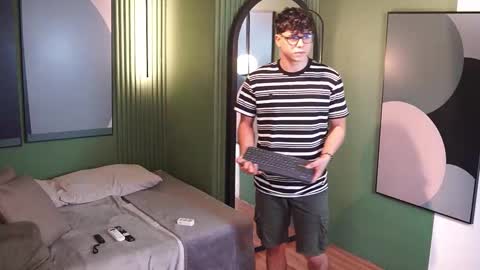 ethan_occonor online show from October 1, 2025, 12:55 pm