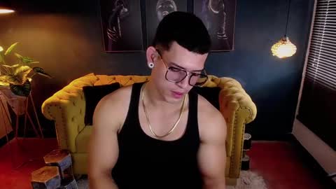 ETHAN RODGERS online show from October 28, 2025, 7:49 pm