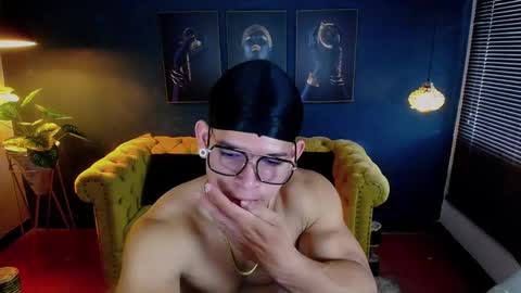 ETHAN RODGERS online show from November 8, 2025, 8:18 pm