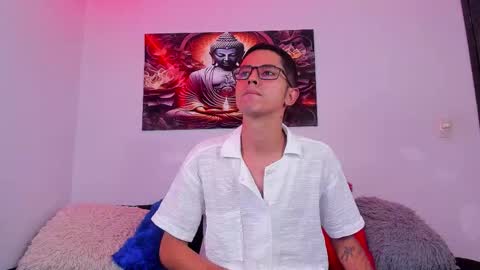 ETHAN SAI online show from October 28, 2025, 9:50 pm