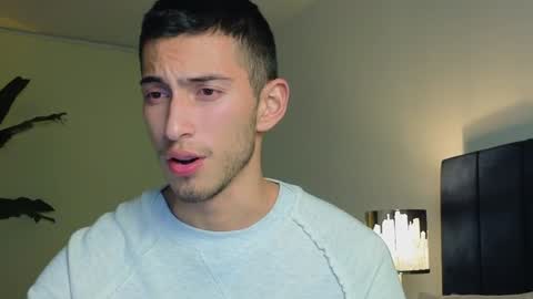 Snapshot of ethan_skiny_ chatting on December 21, 2024, 7:56 am Joan online show from December 21, 2024, 7:56 am