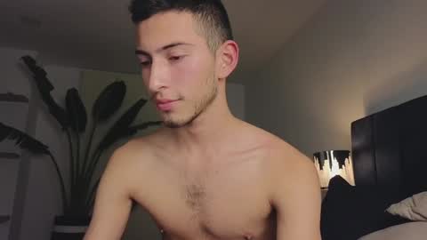 Snapshot of ethan_skiny_ chatting on January 20, 2025, 3:15 am Joan online show from January 20, 2025, 3:15 am