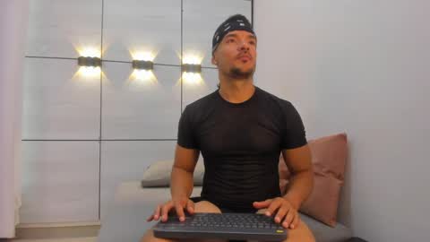 Snapshot of ethan_steed chatting on April 29, 2026, 11:25 am Ethan Steed online show from April 29, 2026, 11:25 am