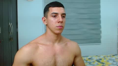 ethan_wright_ online show from November 25, 2025, 2:33 am