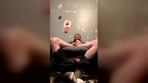 ethanbmx2001 online show from March 19, 2026, 2:48 am