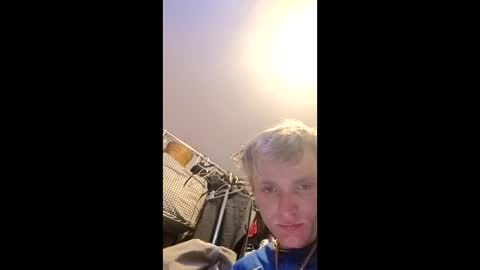 ethanbmx2001 online show from April 19, 2026, 7:51 am