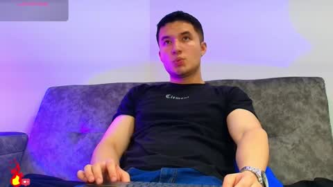 ethanconnor_ online show from November 14, 2025, 9:24 pm