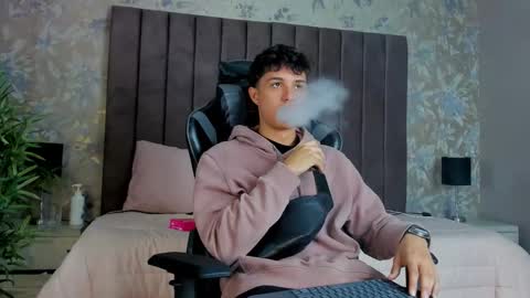 ethanlowell online show from September 21, 2025, 5:09 am