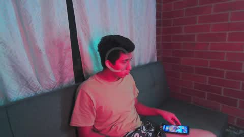 ethann2_ online show from April 3, 2026, 3:59 am