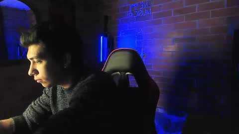 ethann2_ online show from April 4, 2026, 6:22 am