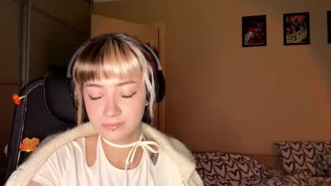 Emily online show from November 15, 2025, 5:27 am