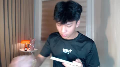 Rey online show from February 24, 2026, 3:43 pm