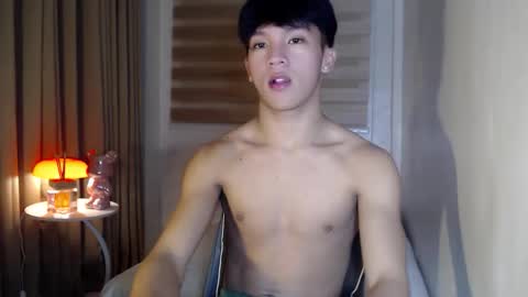Snapshot of etherealboytoy4hire chatting on May 2, 2026, 4:50 am Rey online show from May 2, 2026, 4:50 am