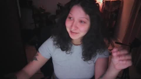 etherealhazy online show from November 14, 2025, 2:10 am